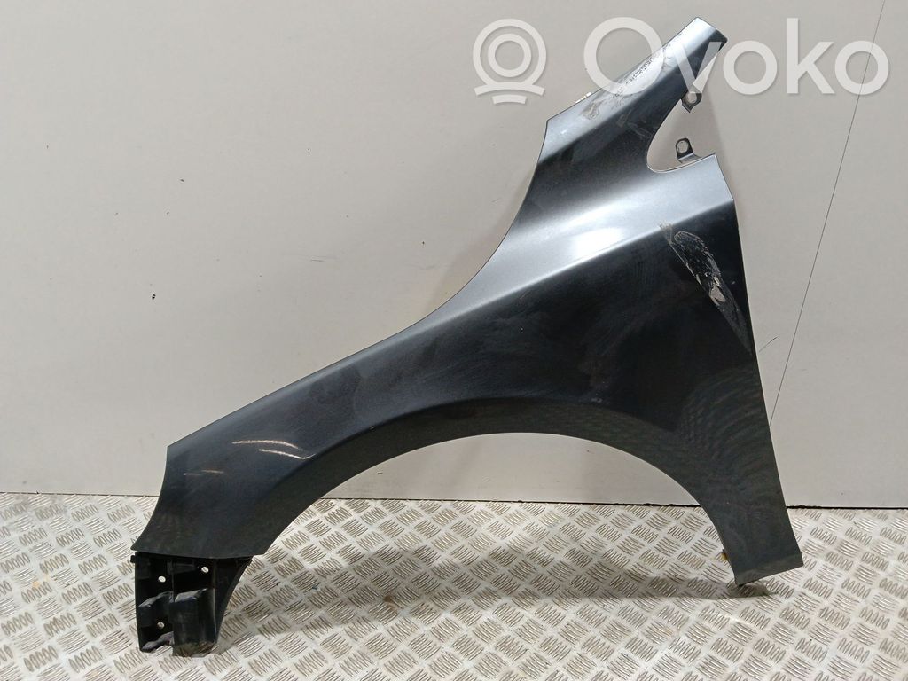 Volvo V40 Sparnas 