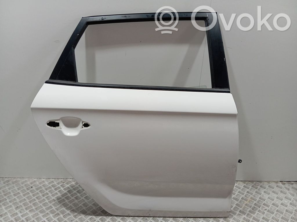 Puerta trasera   77004A4000