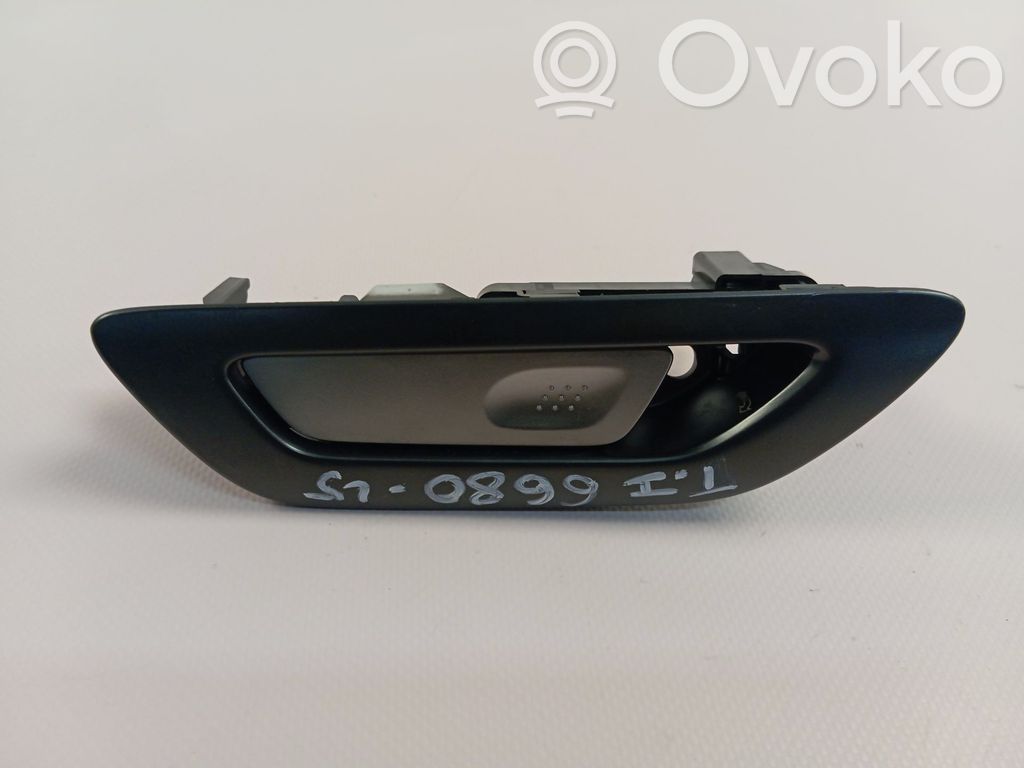 Lexus LBX Manecilla interna puerta trasera