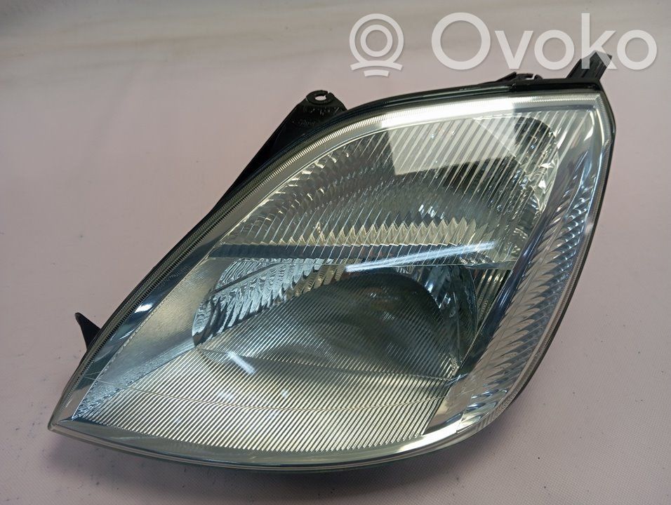 Ford Fiesta Lampa przednia 