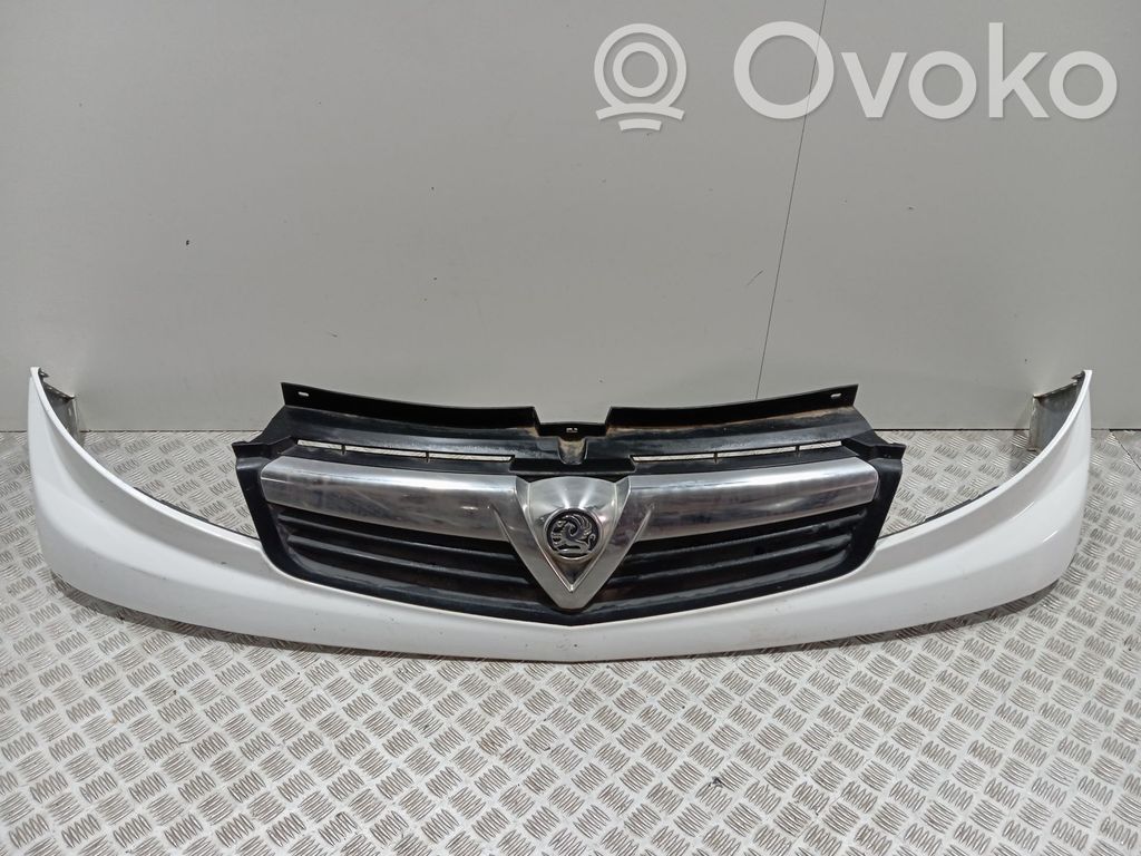 Opel Vivaro Front grill 