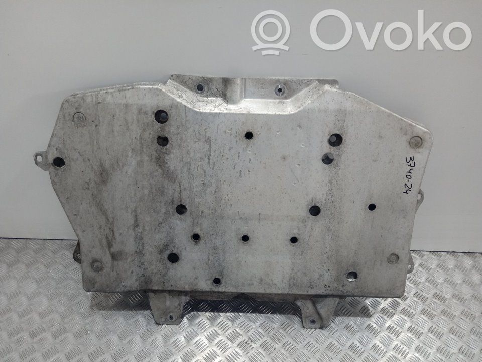 Engine splash shield/under tray   PLA7E063