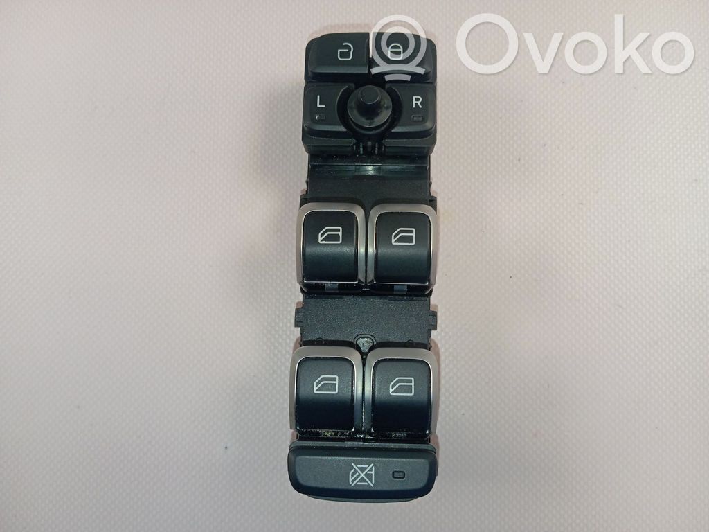 Lynk & co 01 Electric window control switch 