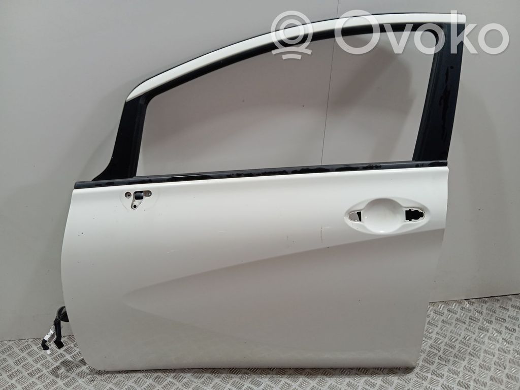 Nissan Note (E12) Priekinės durys 
