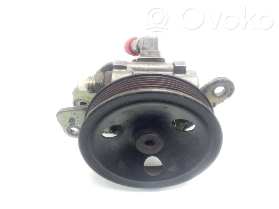 Nissan Atleon Ohjaustehostimen pumppu 
