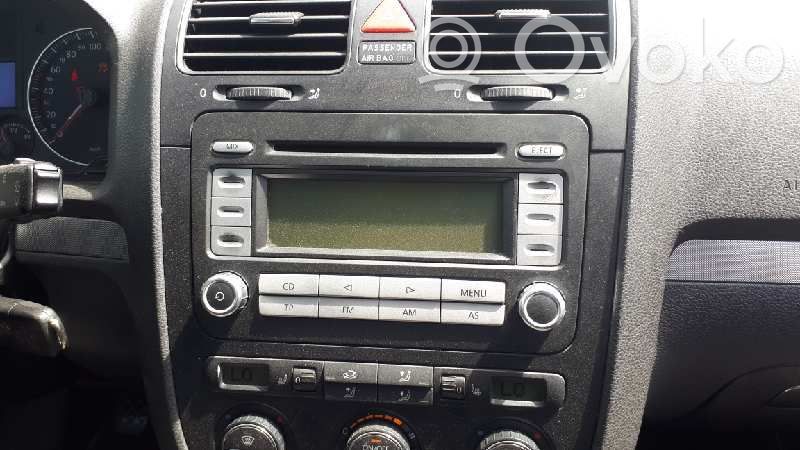 Volkswagen Golf SportWagen Unitate control sunet HiFi Audio