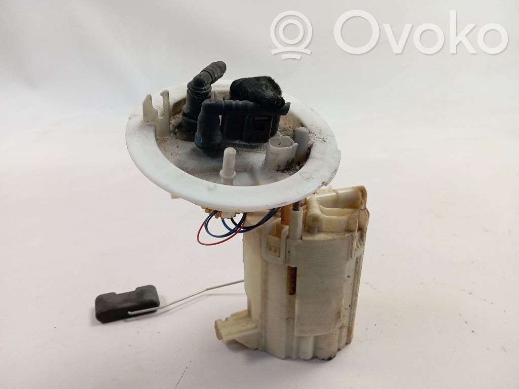 Bomba interna de combustible   8K0919050L