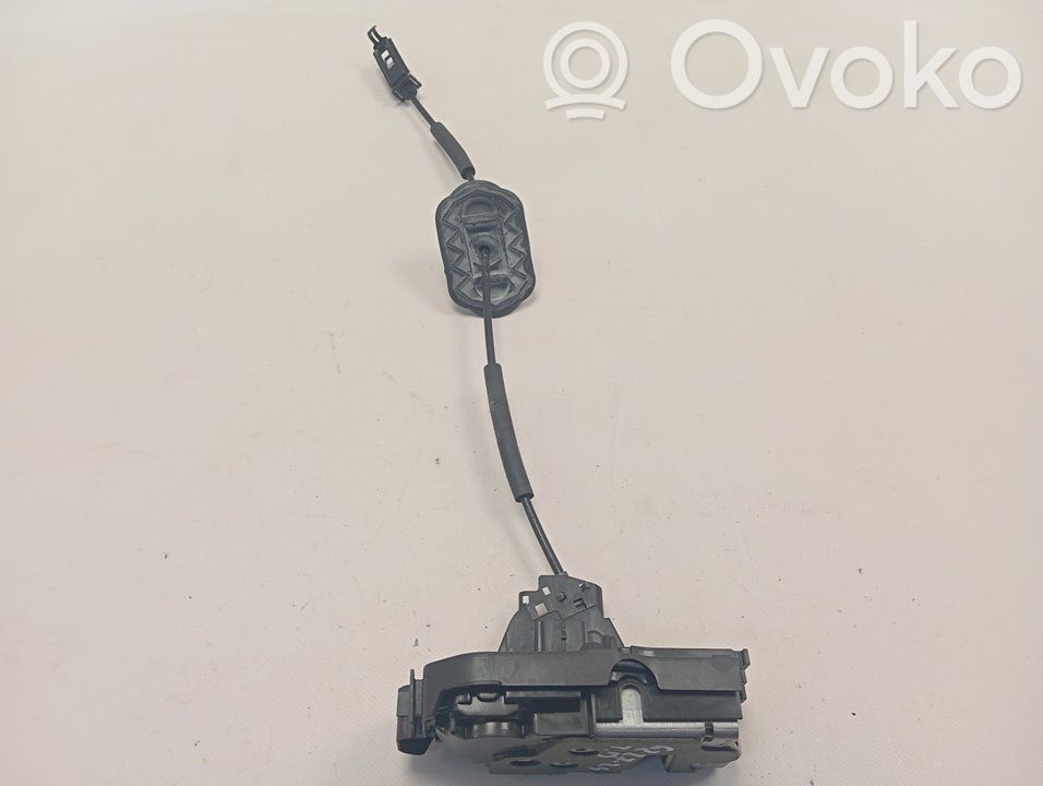 Ford Focus Takaoven lukko 