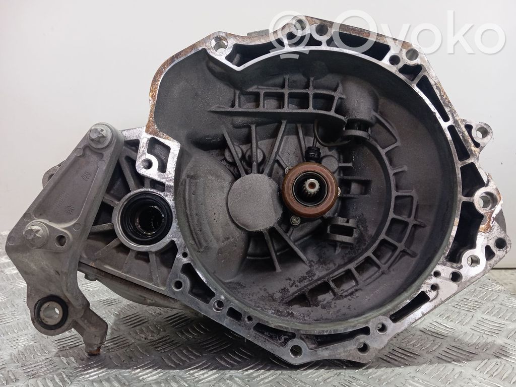 Opel Corsa E Cutie viteze manuală cu 5 trepte 