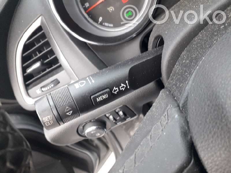 Opel Astra H Manetă semnalizator 