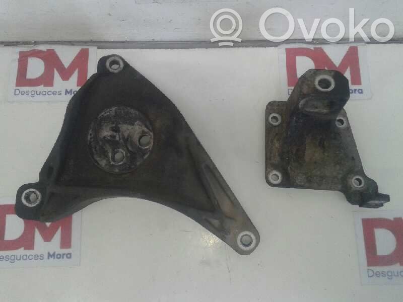 Soporte de montaje del motor