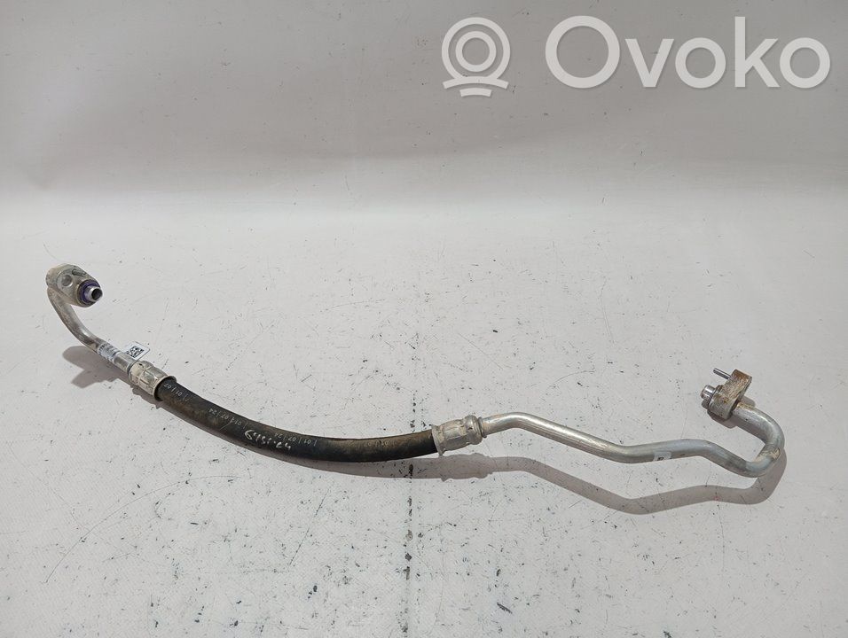 BMW M5 Ilmastointilaitteen putki (A/C)