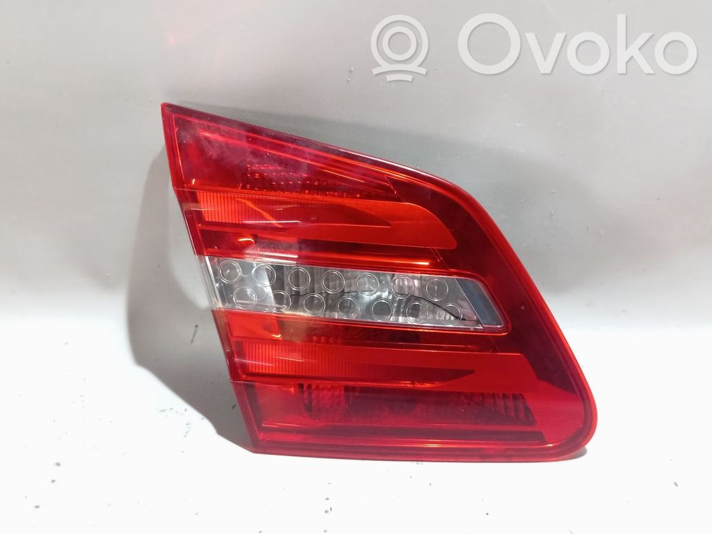 Mercedes-Benz B W246 W242 Bec far 