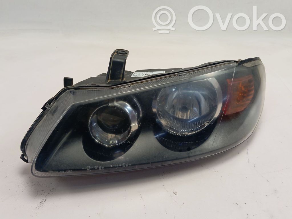 Nissan Almera N16 Faro/fanale 