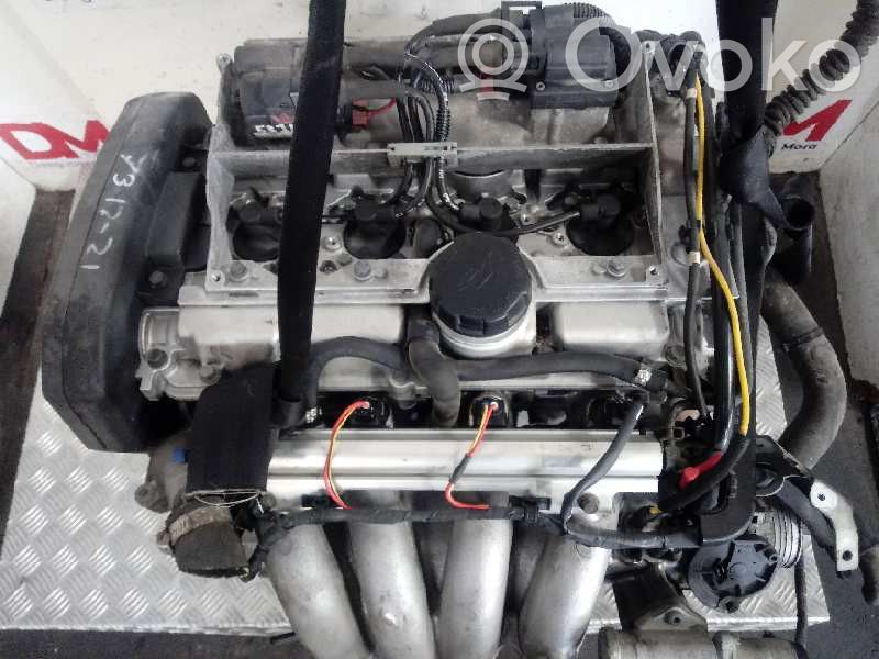 Volvo S40, V40 Dzinējs