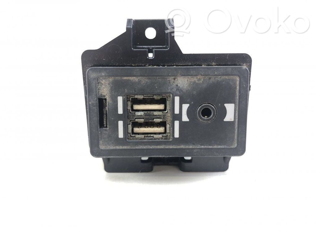 Lexus ES 300h (6th Gen) Connecteur/prise USB 
