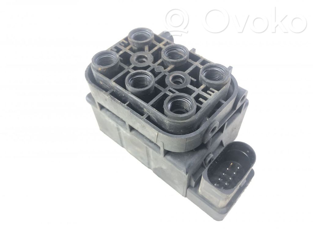 Jeep Grand Cherokee Rozdzielacz / Blok zaworowy zawieszenia pneumatycznego osi tylnej 