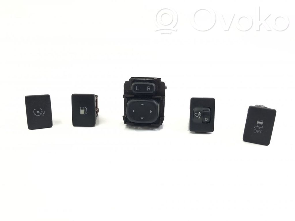 Toyota Avensis T270 Other switches/knobs/shifts 