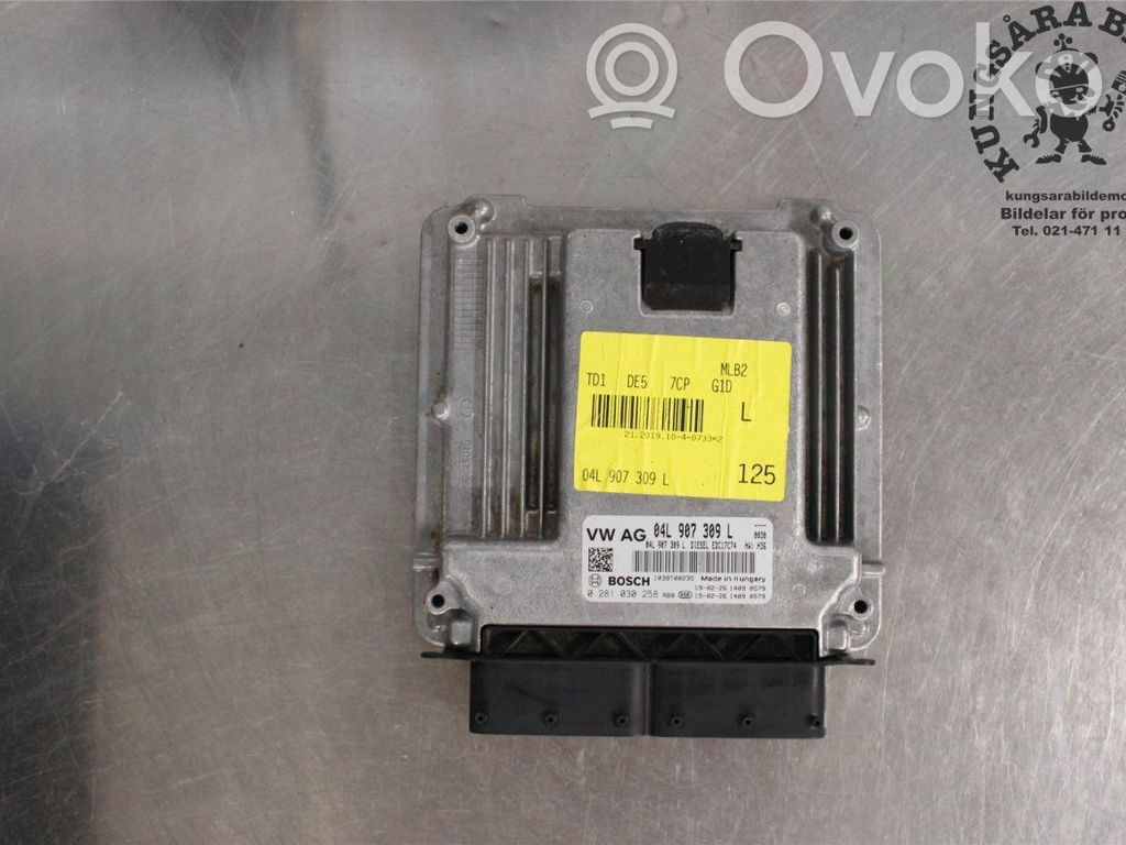 Audi A4 Allroad B9 Engine control unit/module 