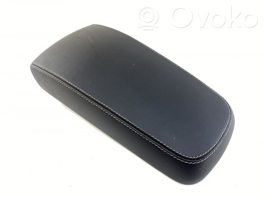Volvo XC40 Armrest 