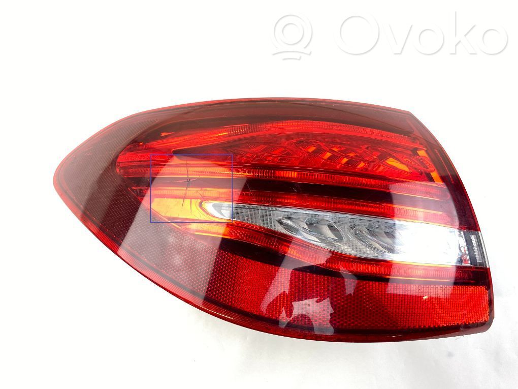 Mercedes-Benz C AMG W205 Lampa tylna 