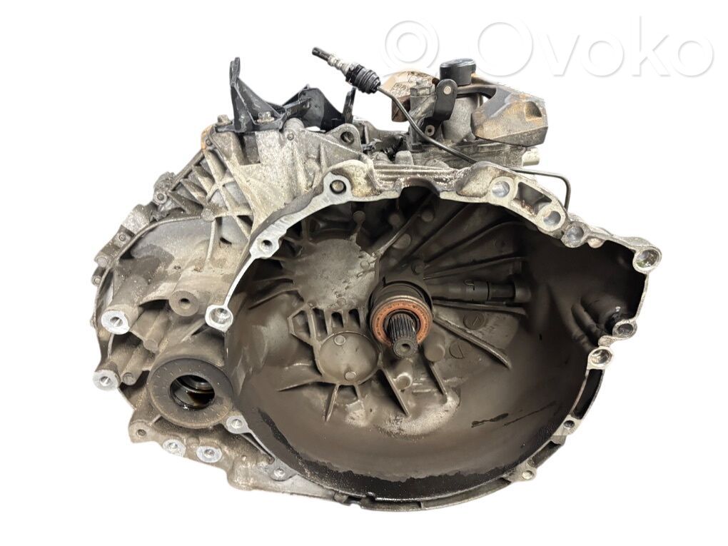 Volvo V60 Scatola del cambio manuale a 6 velocità 