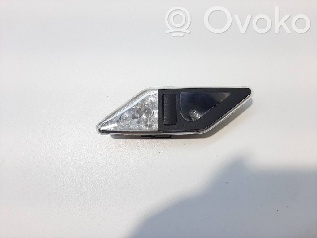 Rear seat light   8375586,00787702