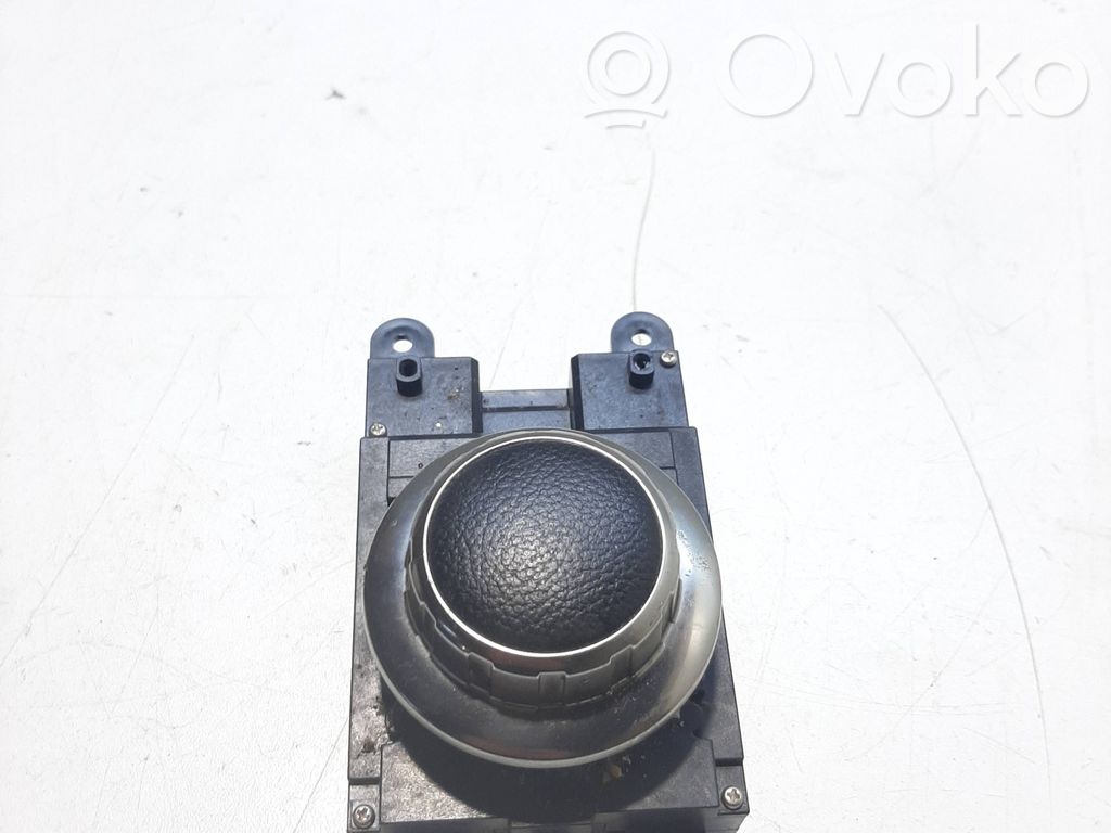 Multimedijos kontroleris   6963051