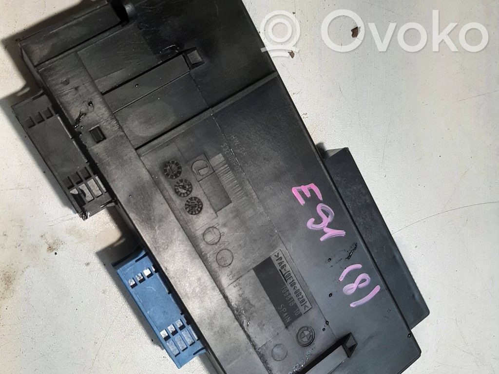 BMW 3 E90 E91 Komforto modulis 