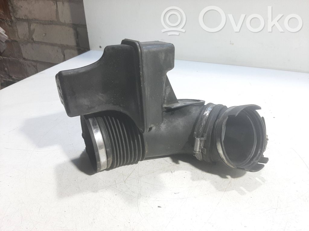 BMW 3 E90 E91 Air intake duct part 