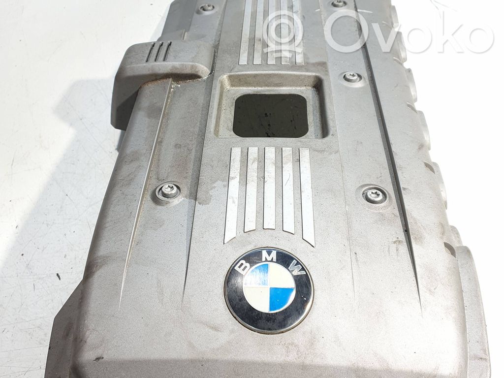 BMW 5 E60 E61 Variklio dangtis (apdaila) 