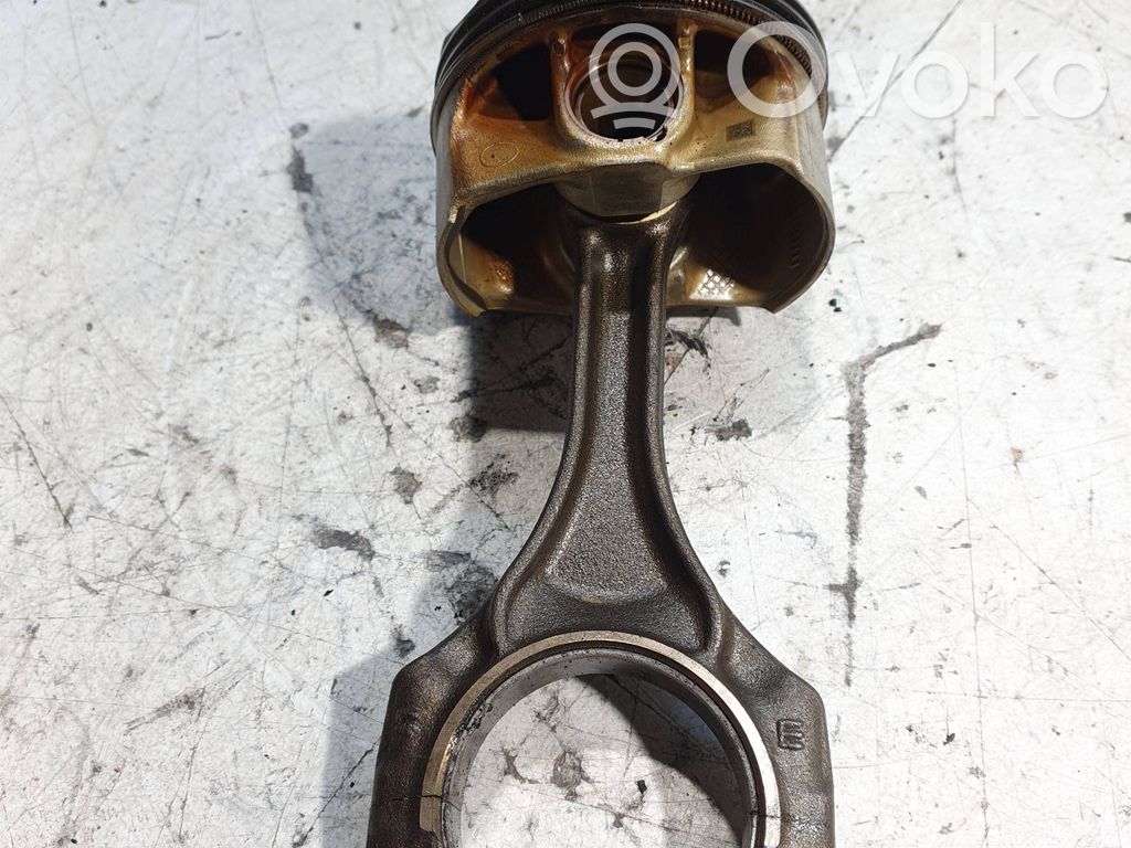 BMW 7 F01 F02 F03 F04 Pistón con biela 