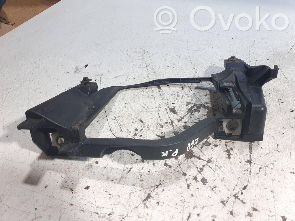 BMW 5 E60 E61 Headlight/headlamp mounting bracket 