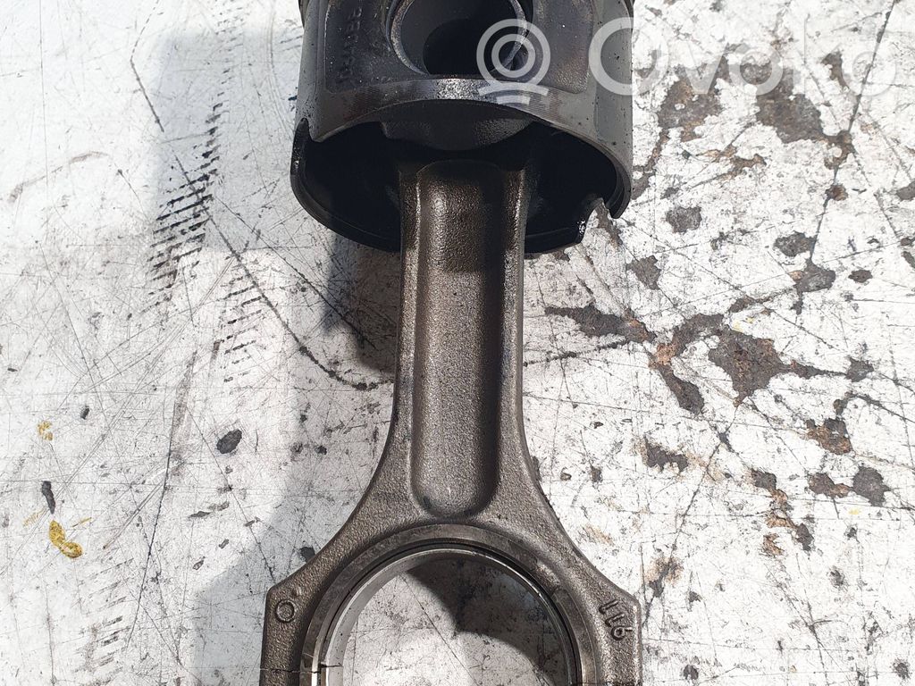 Piston with connecting rod   0840BB