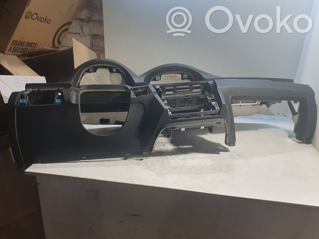 BMW 3 E90 E91 Dashboard 