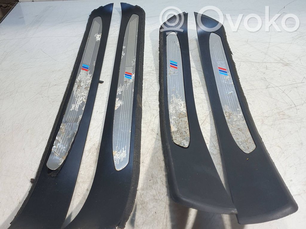 BMW 5 E60 E61 Zestaw listew progowych (wewnętrznych) 