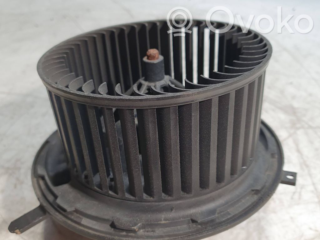 BMW 3 E90 E91 Mazā radiatora ventilators 