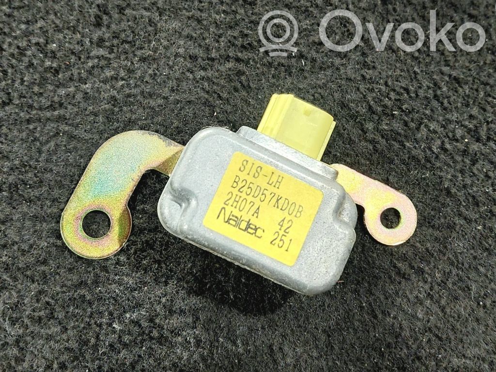 Mazda 323 F Airbag deployment crash/impact sensor 