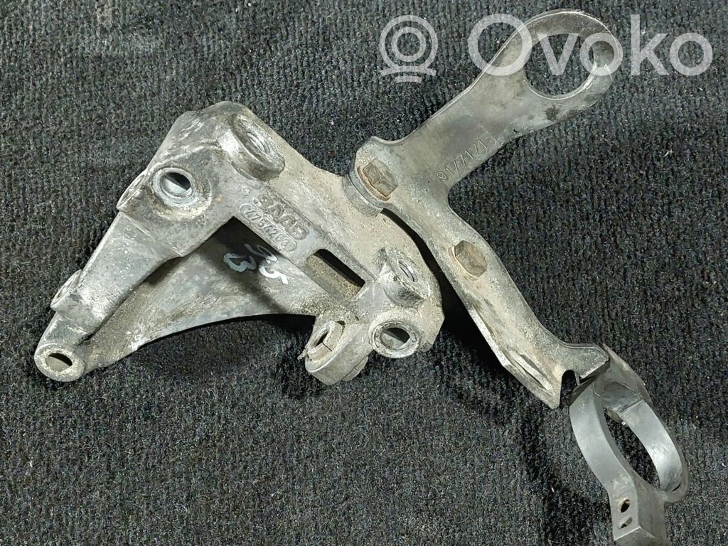 Saab 9-5 Engine mounting bracket 