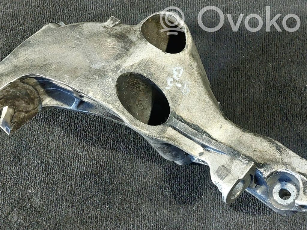 Saab 9-5 Engine mounting bracket 