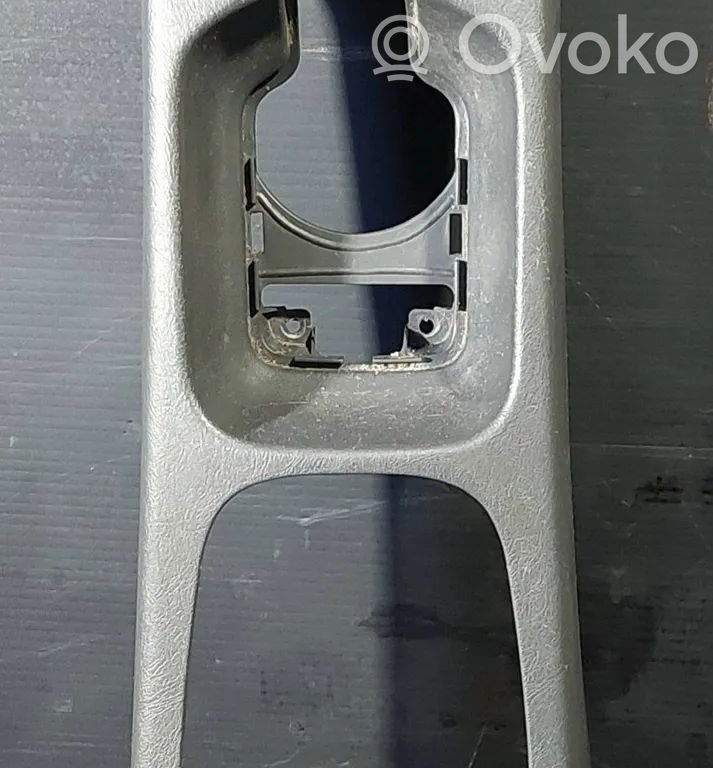 Mitsubishi Space Star Центральная консоль 