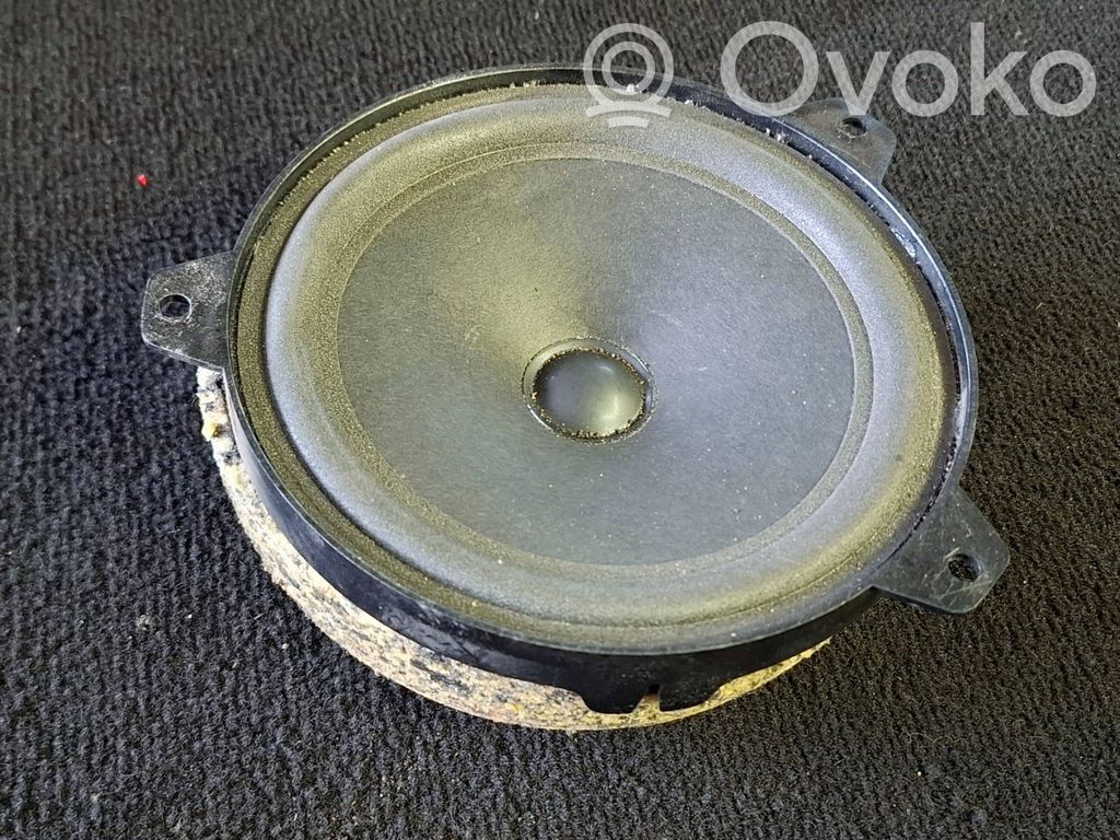 Altavoz de la puerta trasera   5319122,491843070305,65138368233