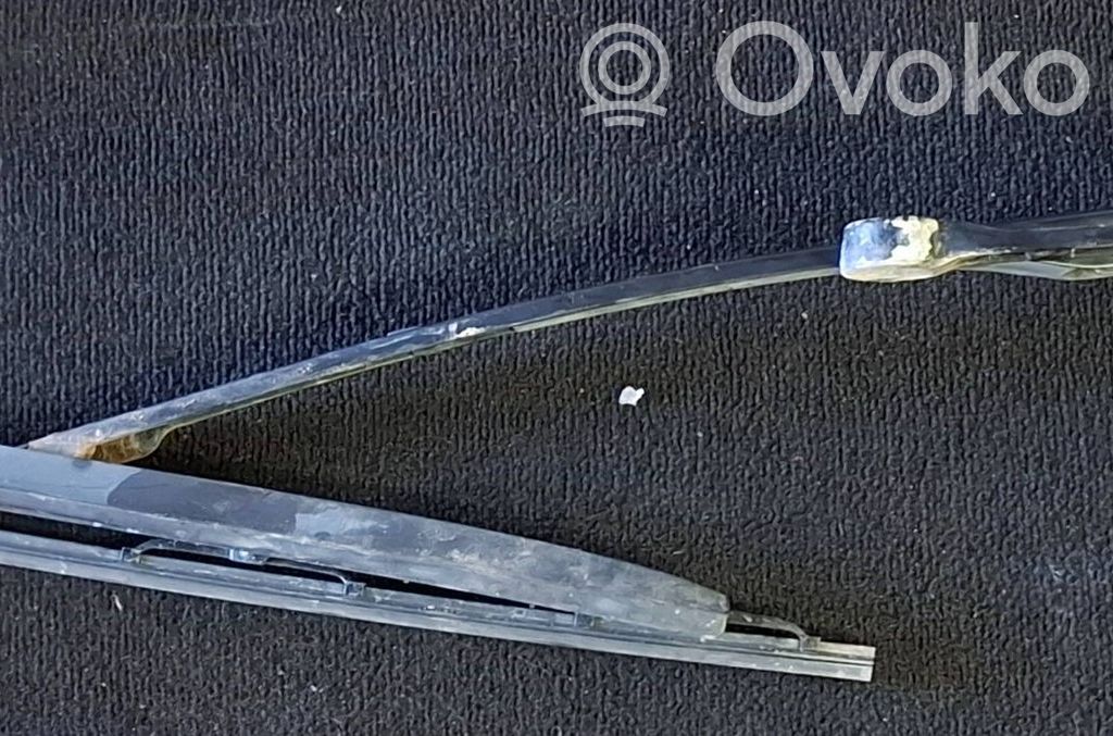 BMW 5 E39 Front wiper blade arm 
