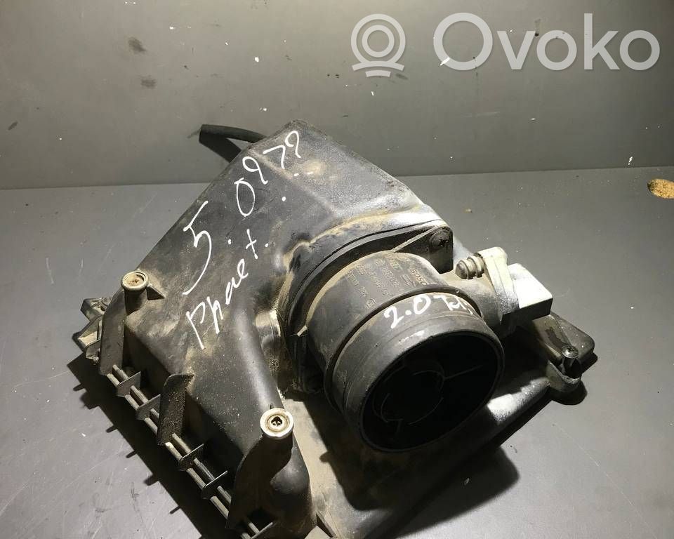 Volkswagen Touareg I Air filter box 