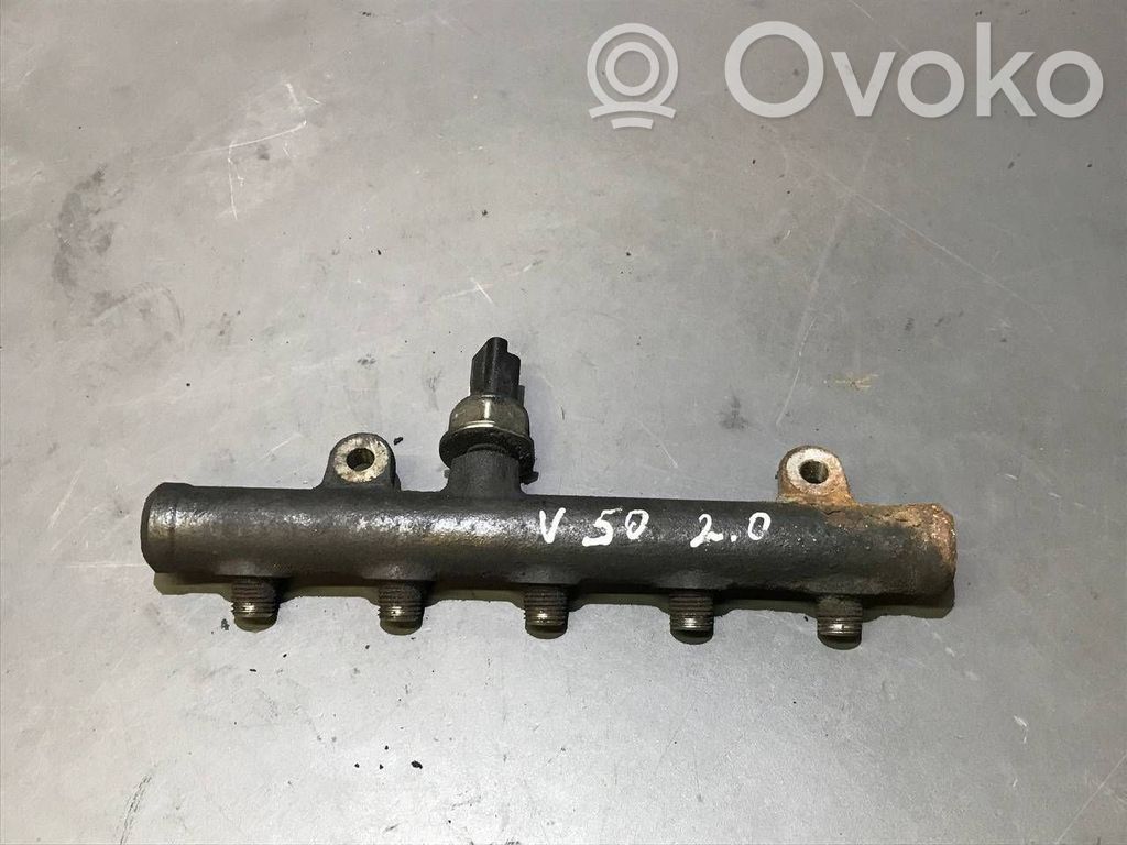 Volvo V50 Fuel main line pipe 