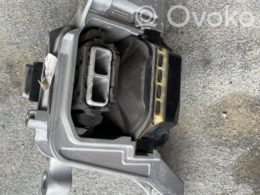 Engine mount bracket   326G29,326G20D