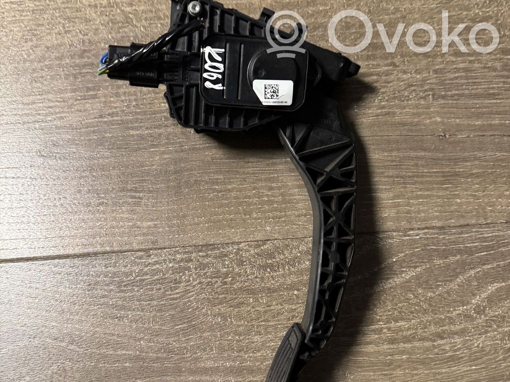 Akceleratoriaus pedalas   WAVE2CD391
