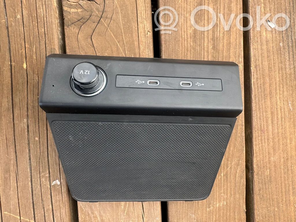 Audi Q4 e-tron Разъем USB 