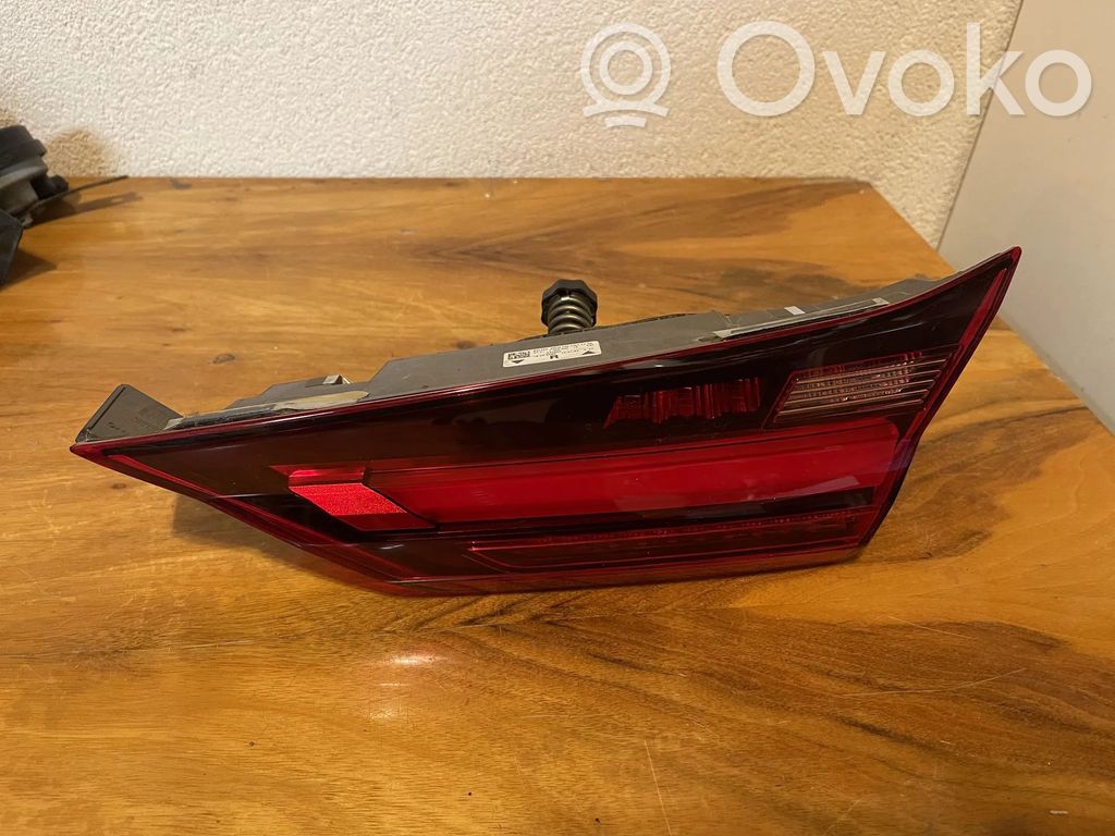 BMW 1 F40 Lampă spate în capacul portbagajului 