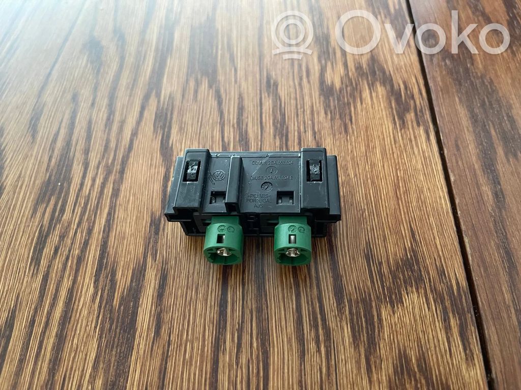 Volkswagen T-Roc Enchufe conector USB 